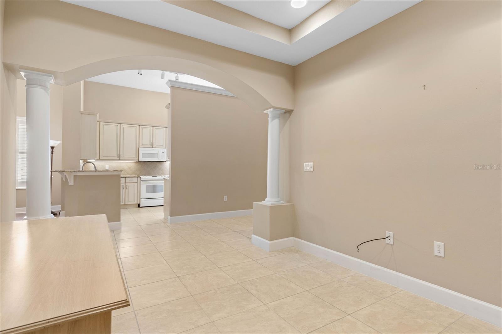 Image 23 of 67 For 10 River Point Drive