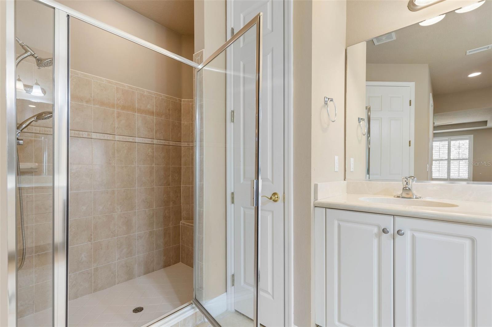 Image 30 of 67 For 10 River Point Drive