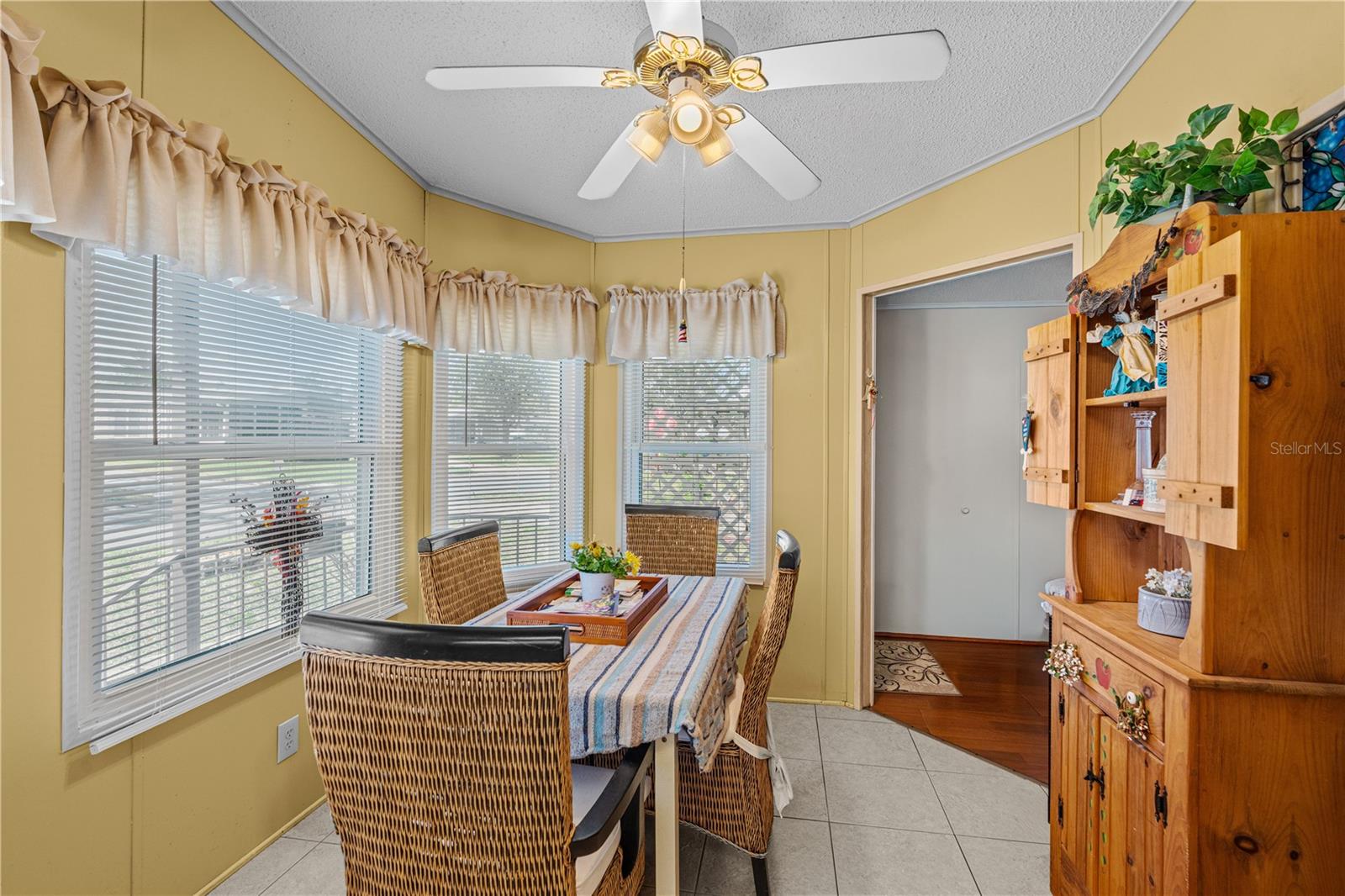 Image 15 of 52 For 217 Schooner Avenue