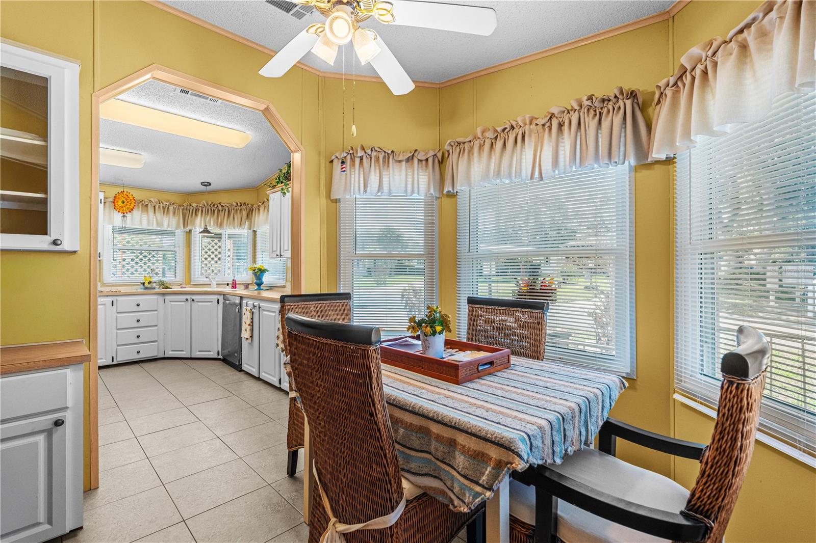 Image 16 of 52 For 217 Schooner Avenue