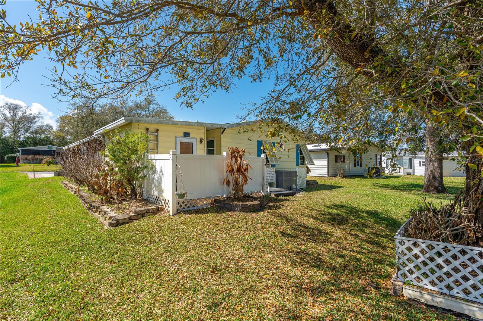 Image 5 of 52 For 217 Schooner Avenue