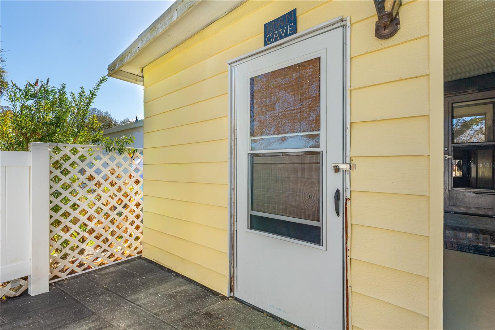 Image 6 of 52 For 217 Schooner Avenue