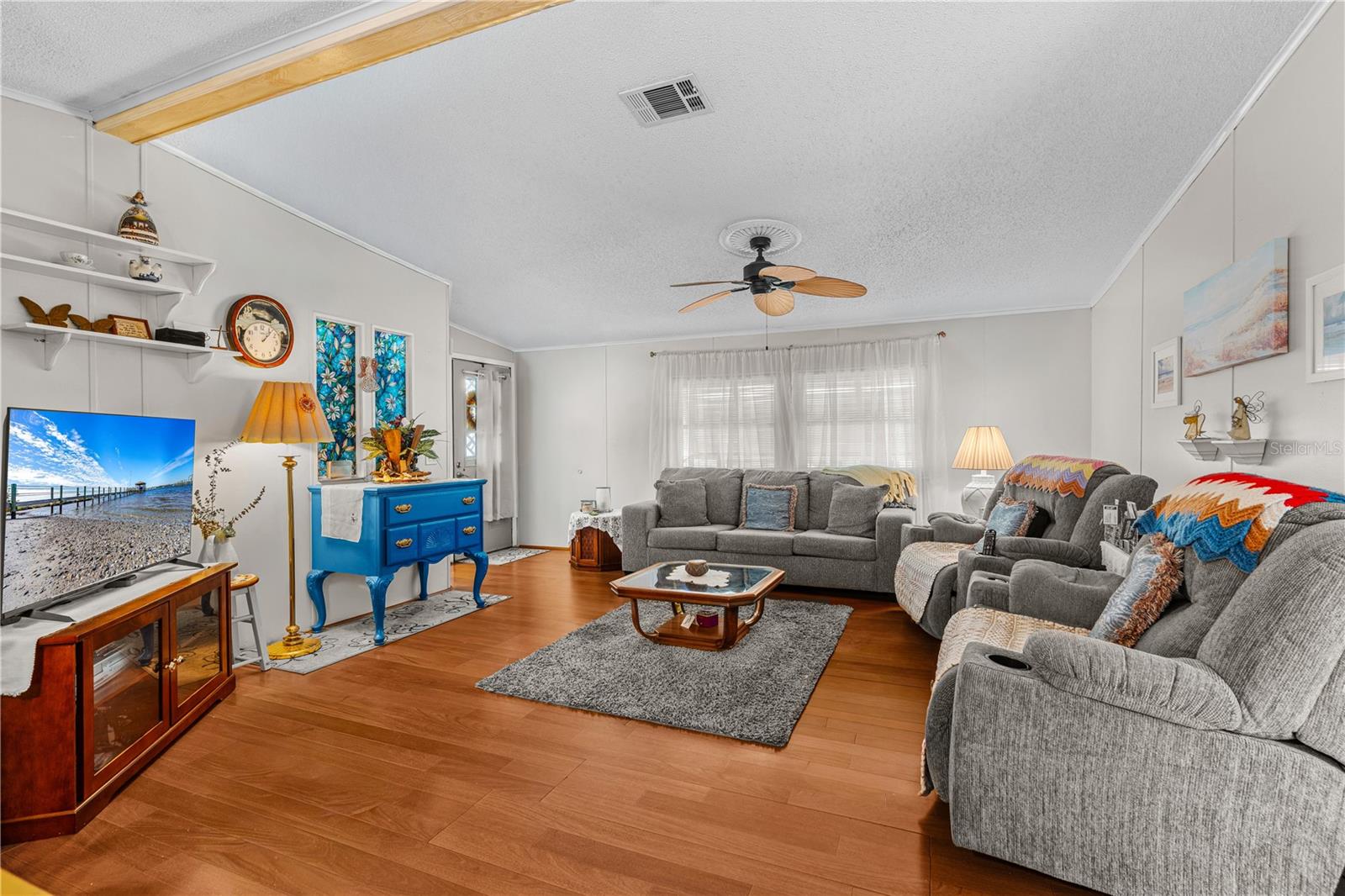 Image 8 of 52 For 217 Schooner Avenue