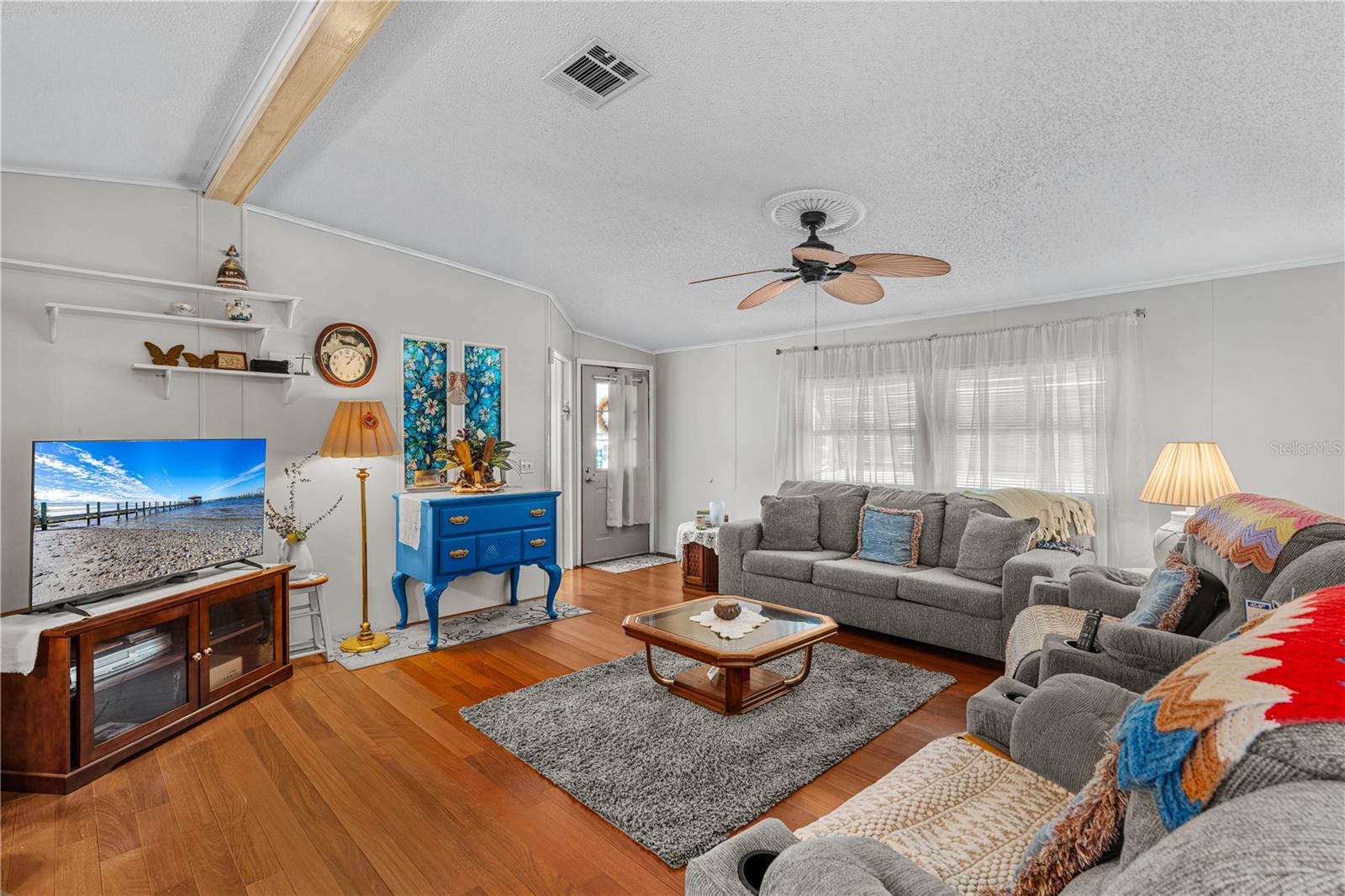 Image 9 of 52 For 217 Schooner Avenue