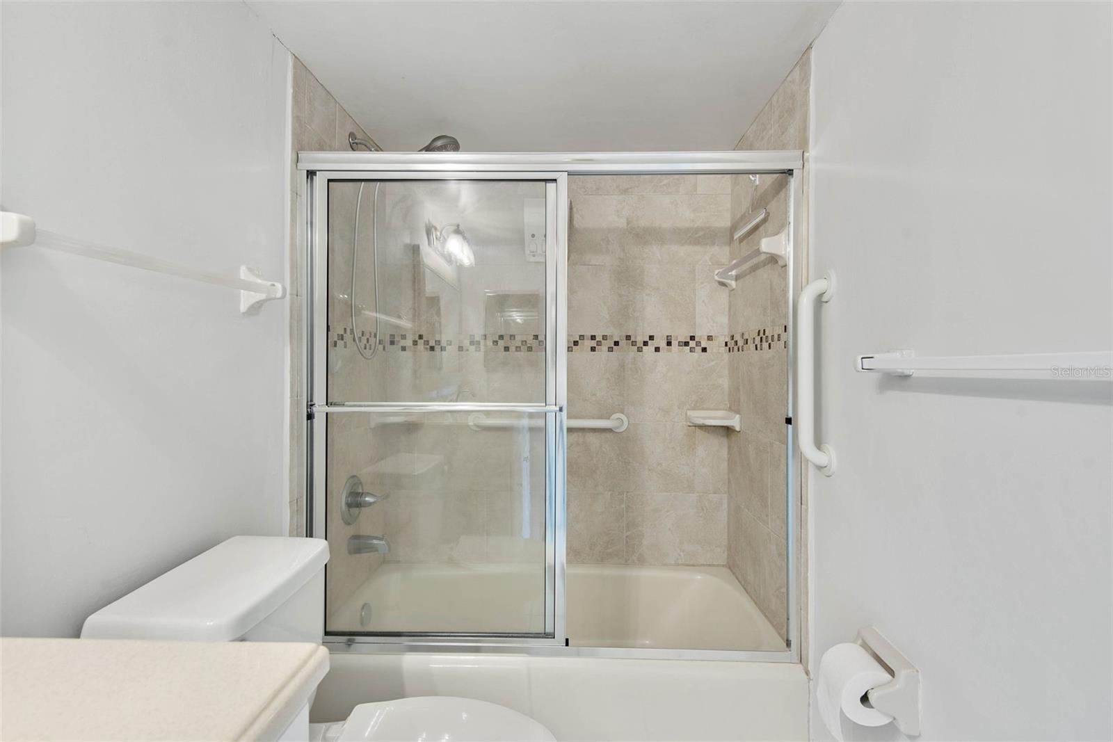 Image 25 of 58 For 3360 Ocean Shore Boulevard 103