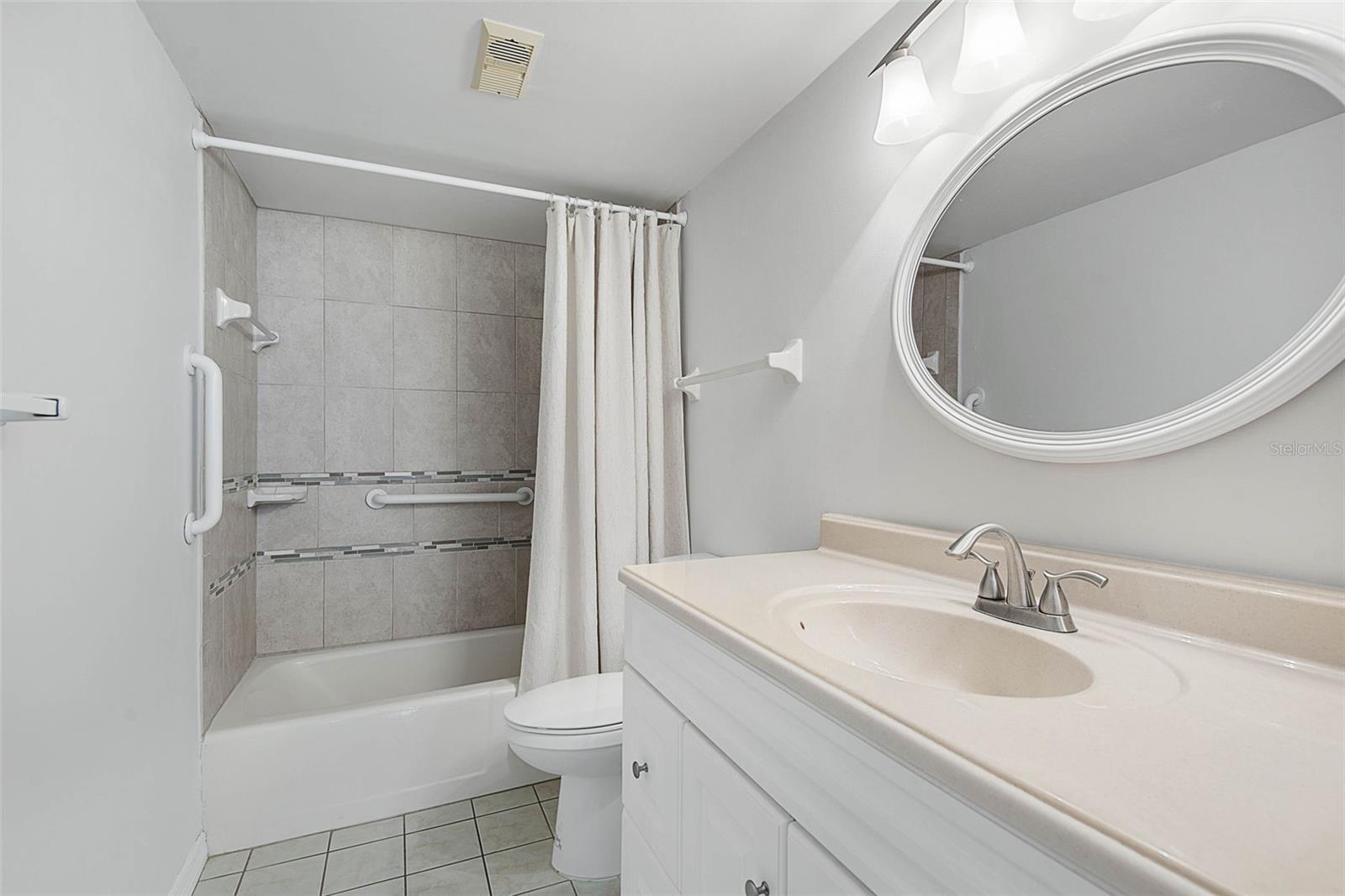 Image 29 of 58 For 3360 Ocean Shore Boulevard 103