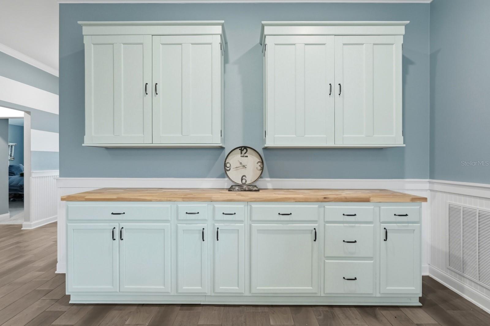 Image 20 of 72 For 8 Crosscut Court