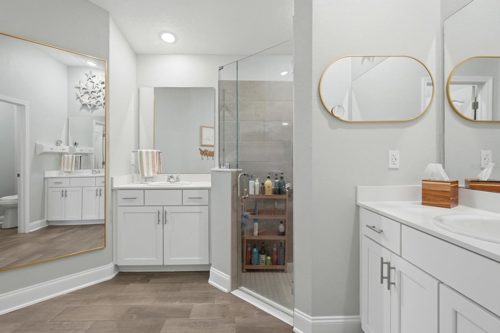 Image 32 of 72 For 8 Crosscut Court