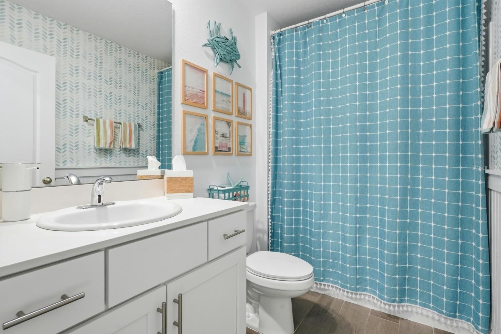 Image 37 of 72 For 8 Crosscut Court