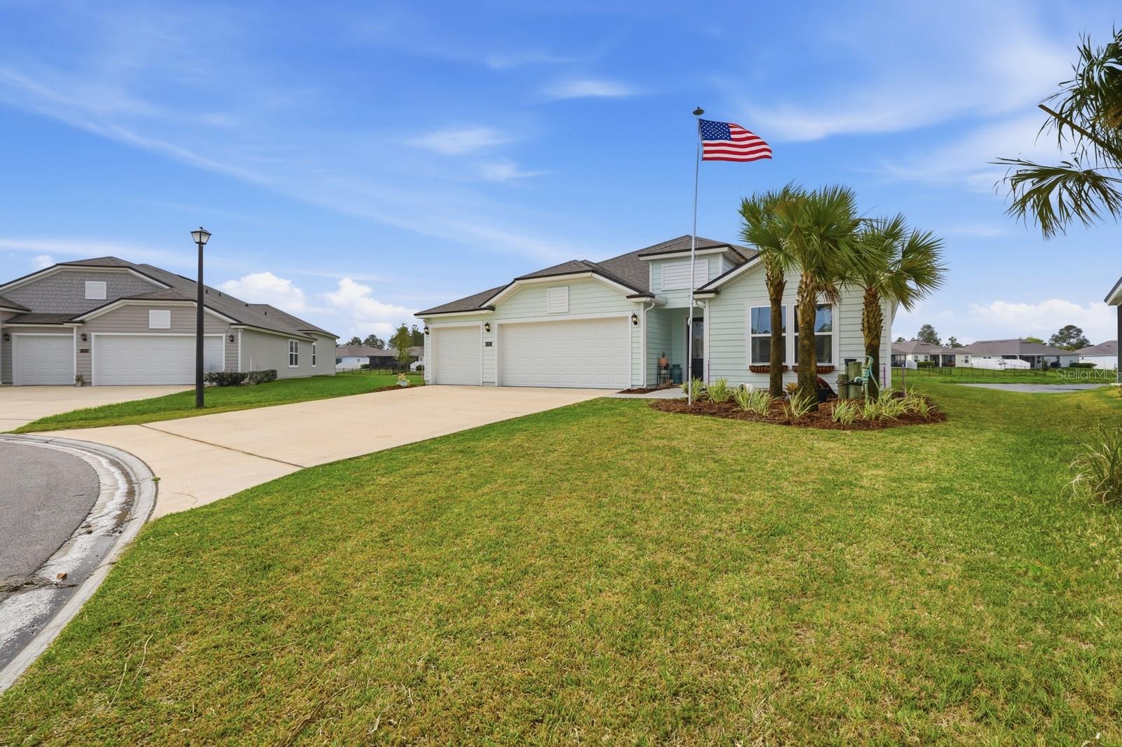 Image 6 of 72 For 8 Crosscut Court