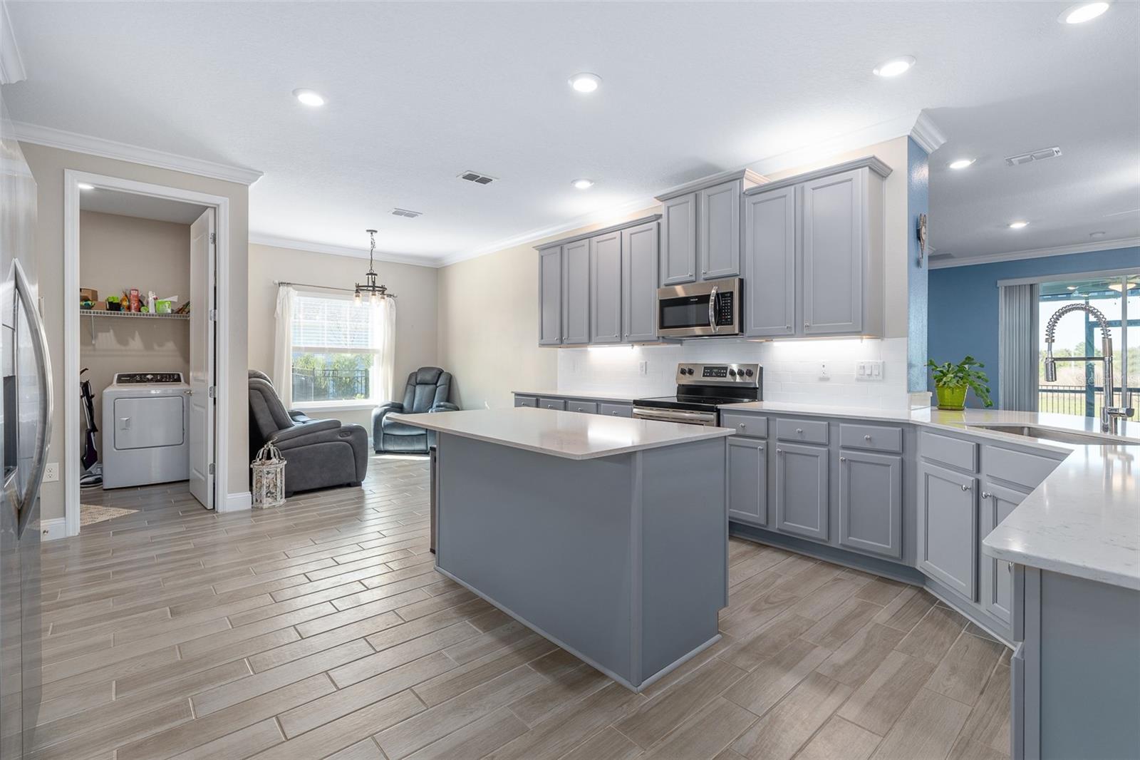 Image 11 of 36 For 4111 Clifden Drive