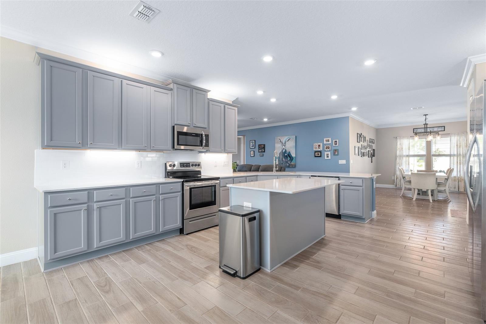 Image 12 of 36 For 4111 Clifden Drive