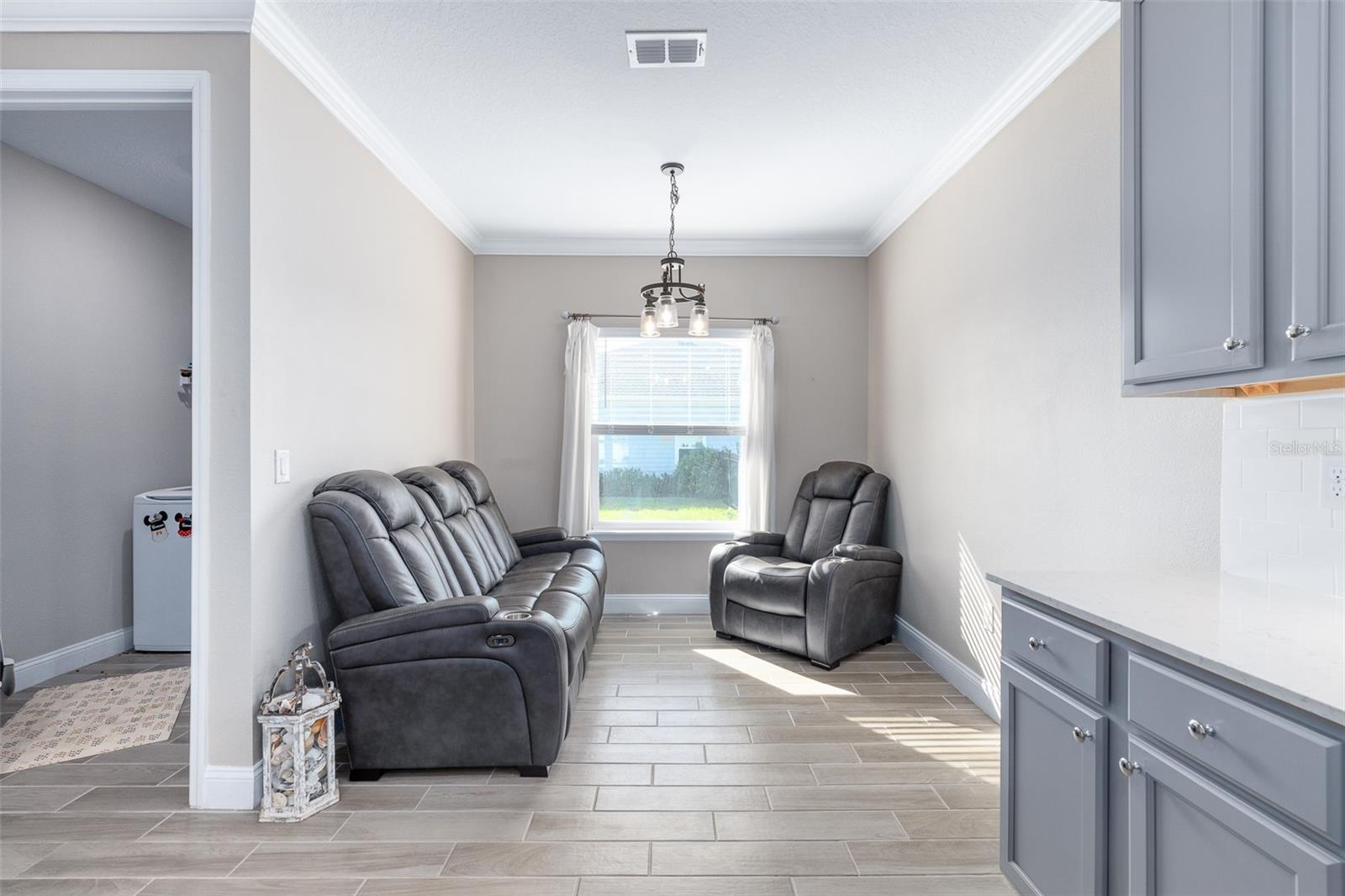 Image 13 of 36 For 4111 Clifden Drive