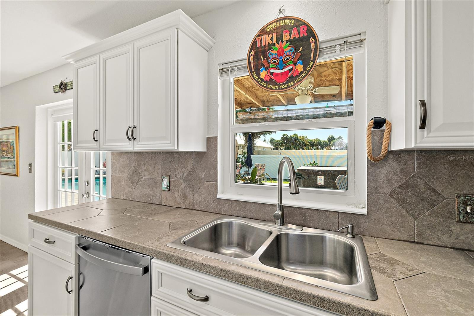 Image 11 of 47 For 589 Clairmont Lane