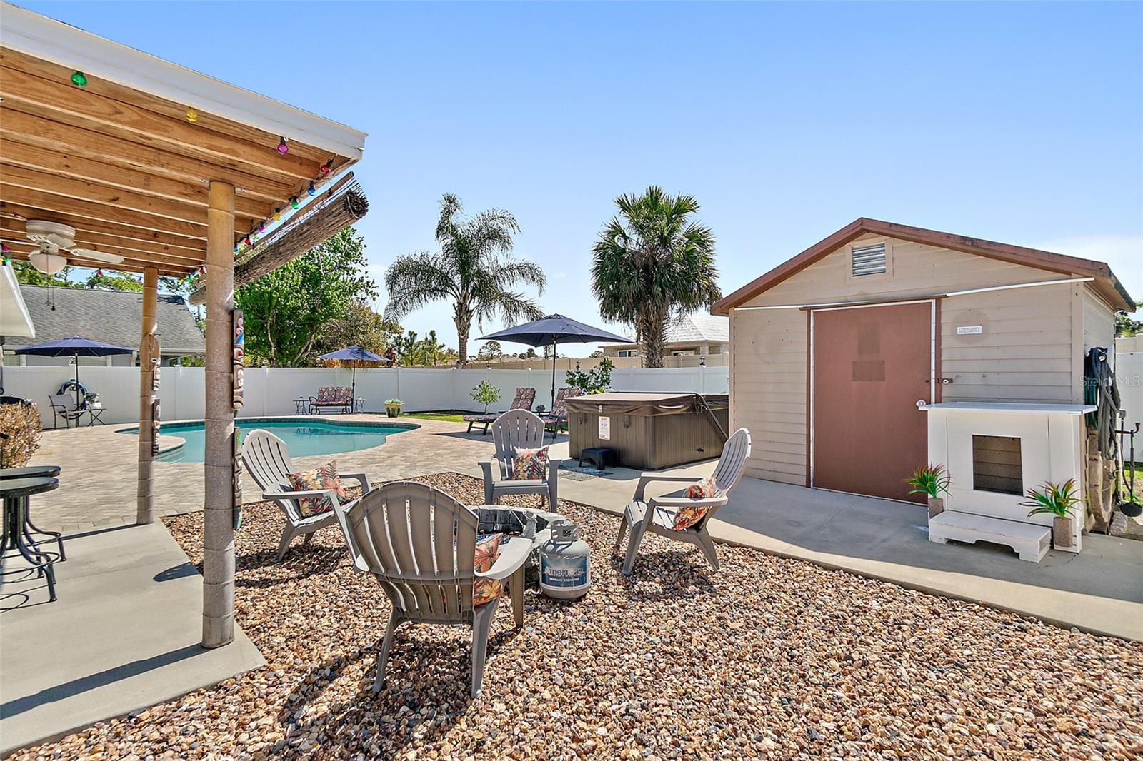 Image 13 of 47 For 589 Clairmont Lane