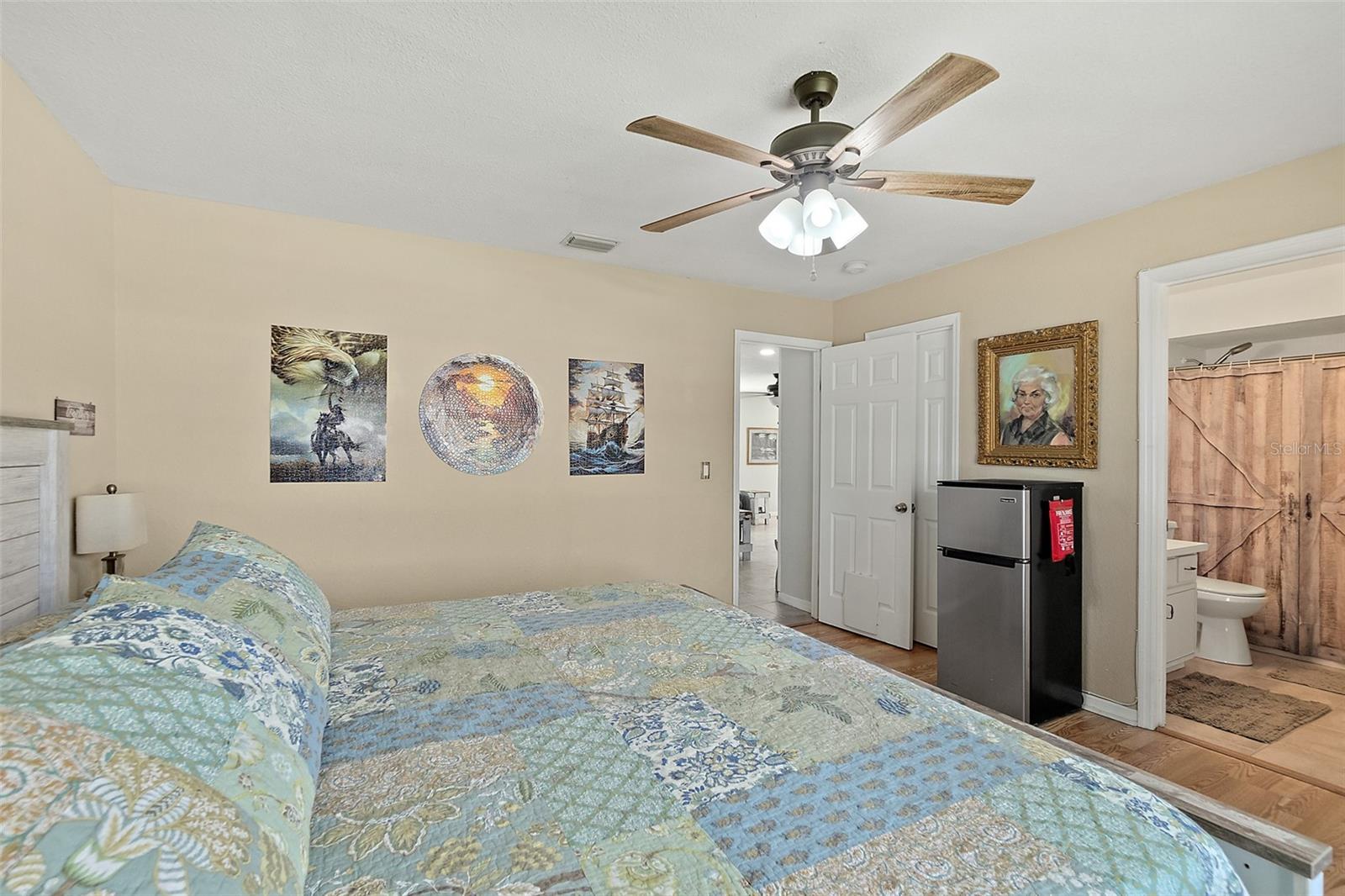 Image 23 of 47 For 589 Clairmont Lane