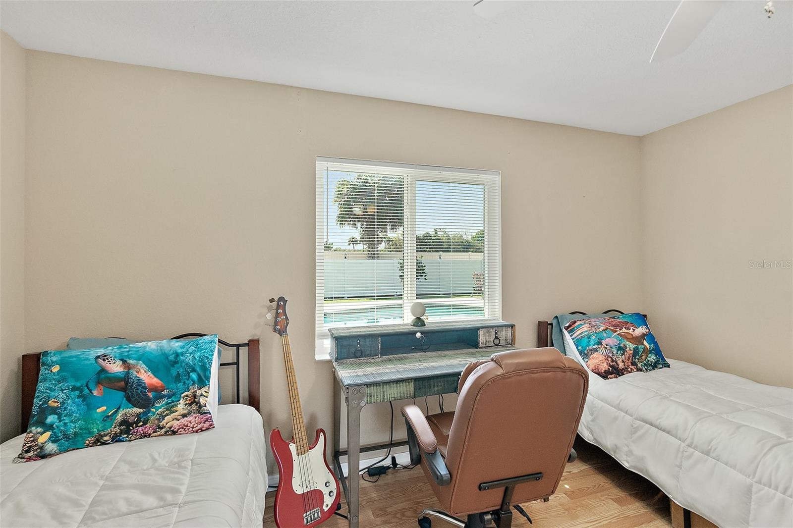 Image 26 of 47 For 589 Clairmont Lane