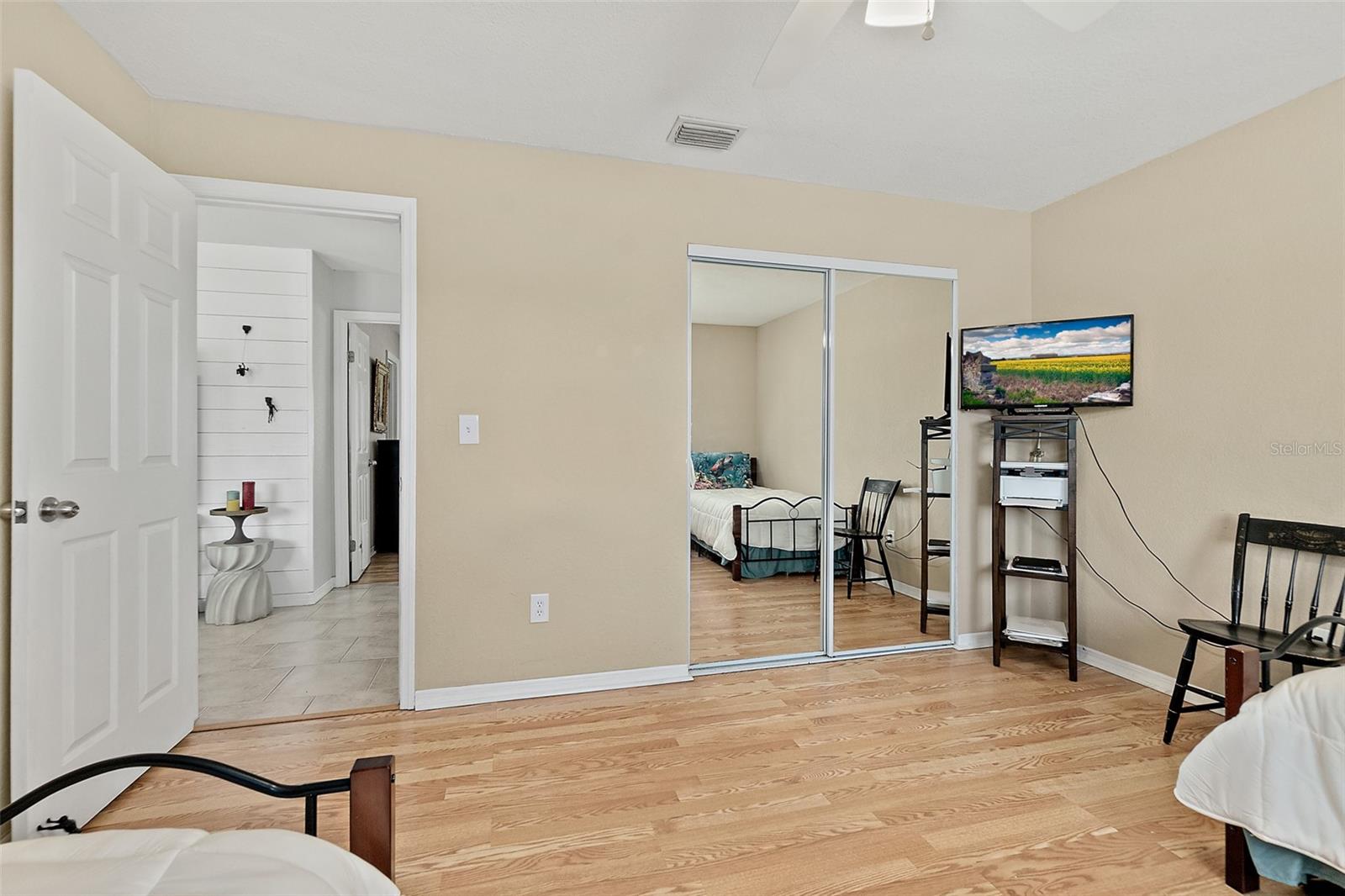 Image 27 of 47 For 589 Clairmont Lane