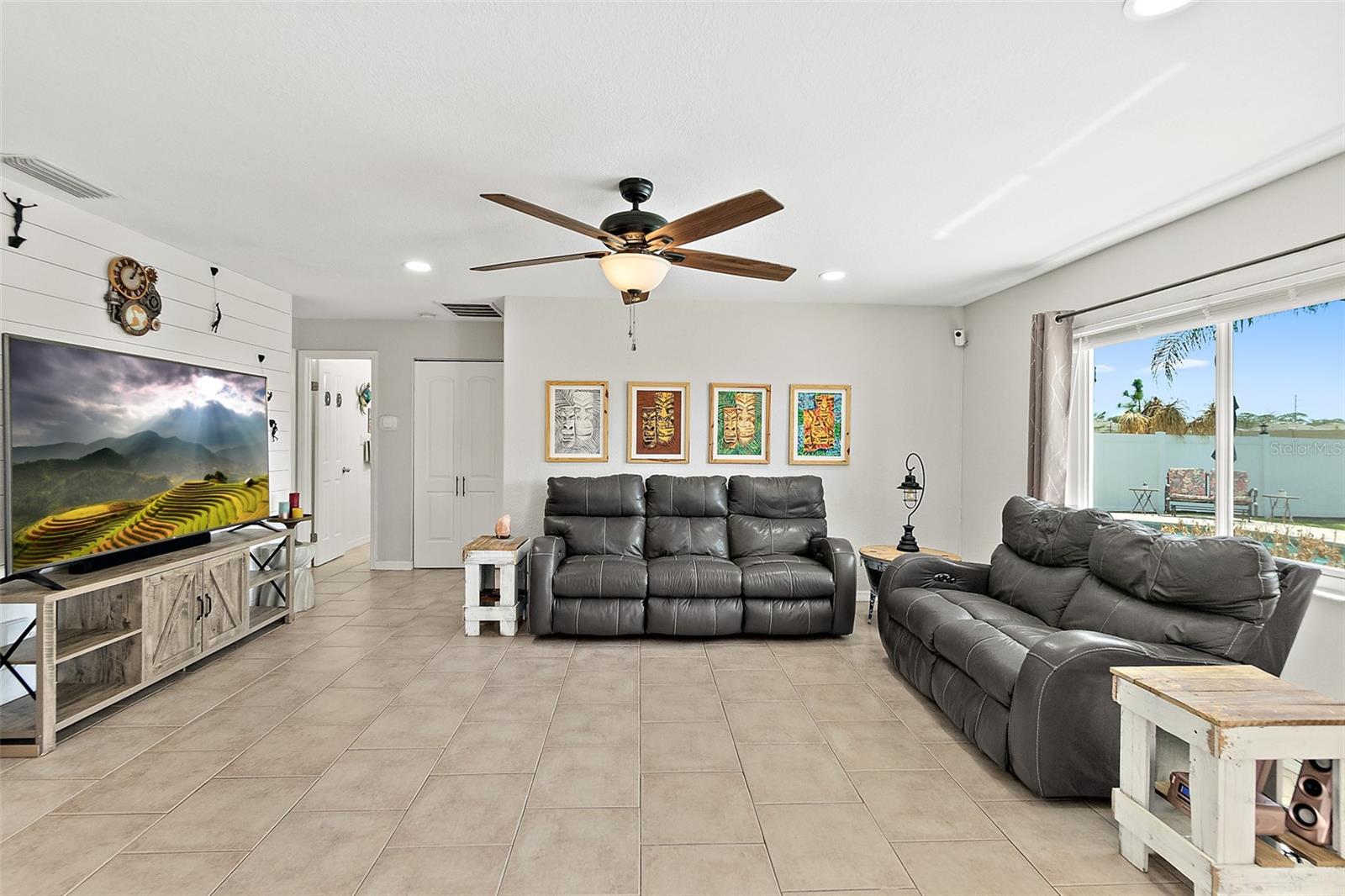 Image 31 of 47 For 589 Clairmont Lane