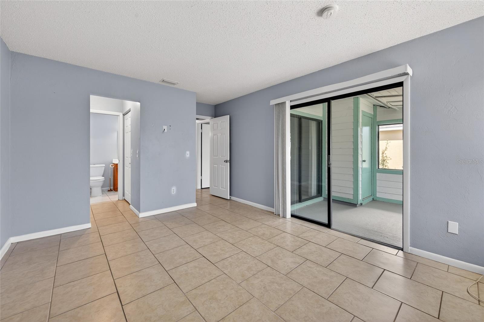 Image 10 of 30 For 154 Fenimore Lane A & B