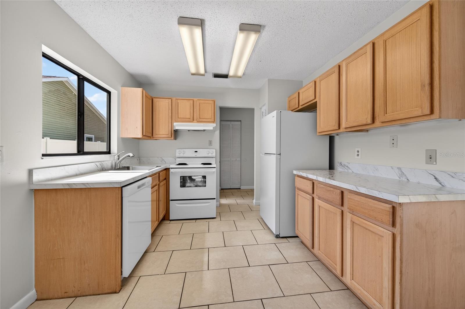 Image 6 of 30 For 154 Fenimore Lane A & B