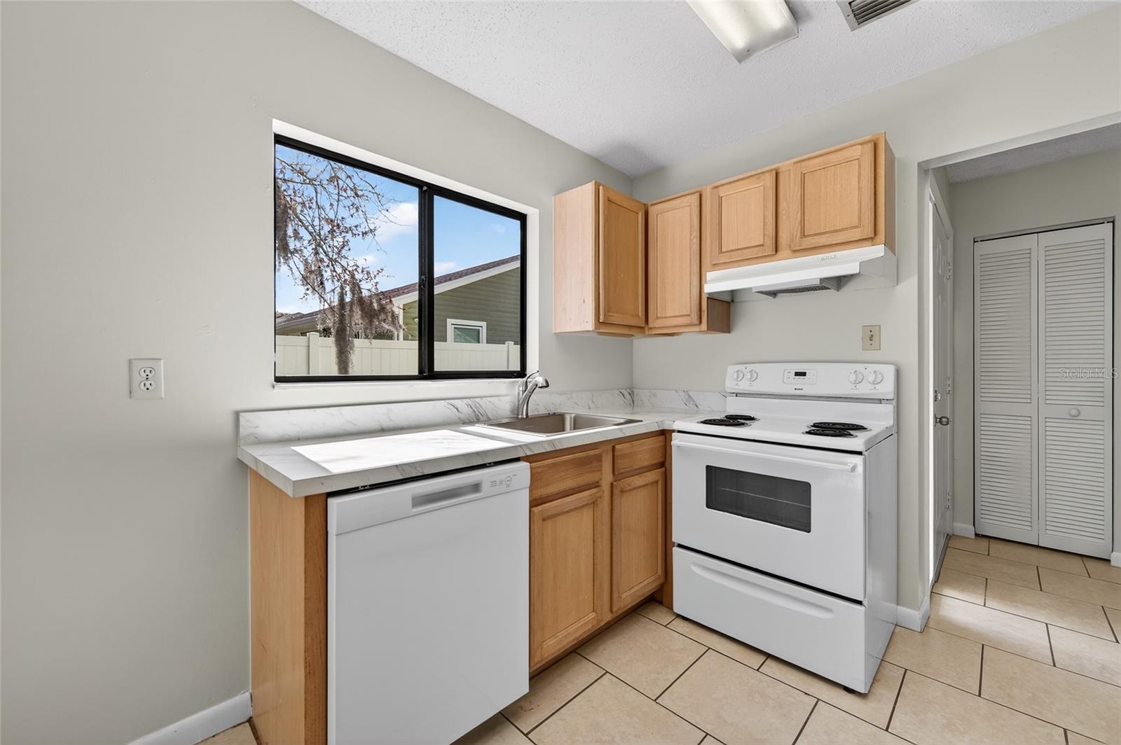 Image 7 of 30 For 154 Fenimore Lane A & B