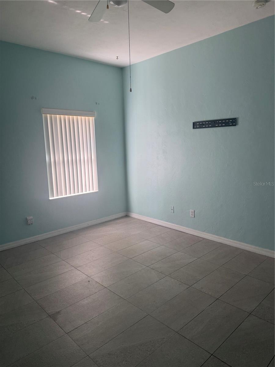 Image 18 of 21 For 58 Farmsworth Drive A