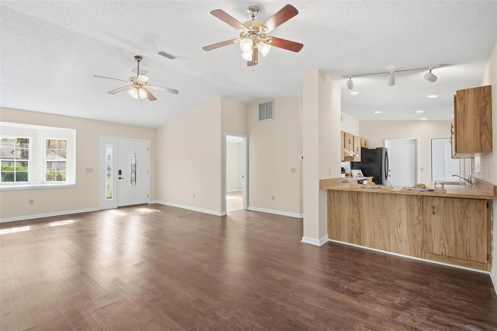 Image 11 of 68 For 77 Beacon Mill Lane