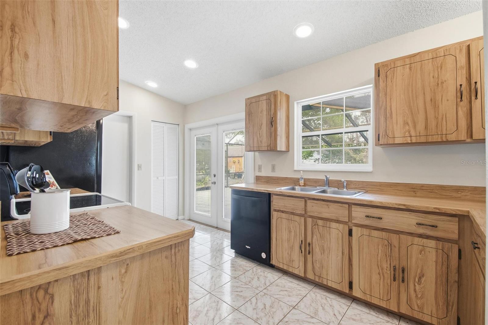 Image 14 of 68 For 77 Beacon Mill Lane