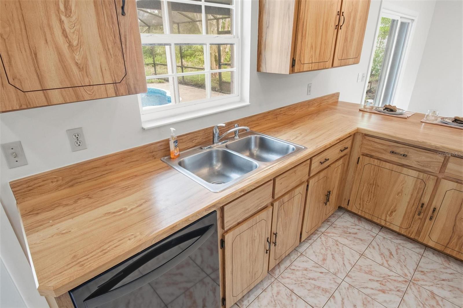 Image 19 of 68 For 77 Beacon Mill Lane