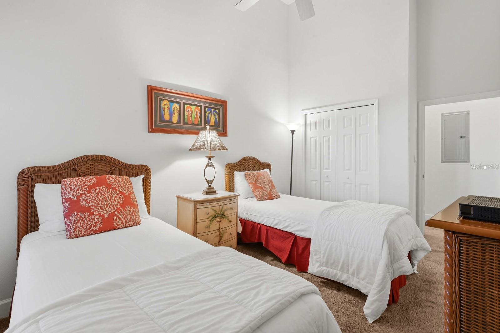 Image 26 of 51 For 5 Ocean Crest Drive 1443