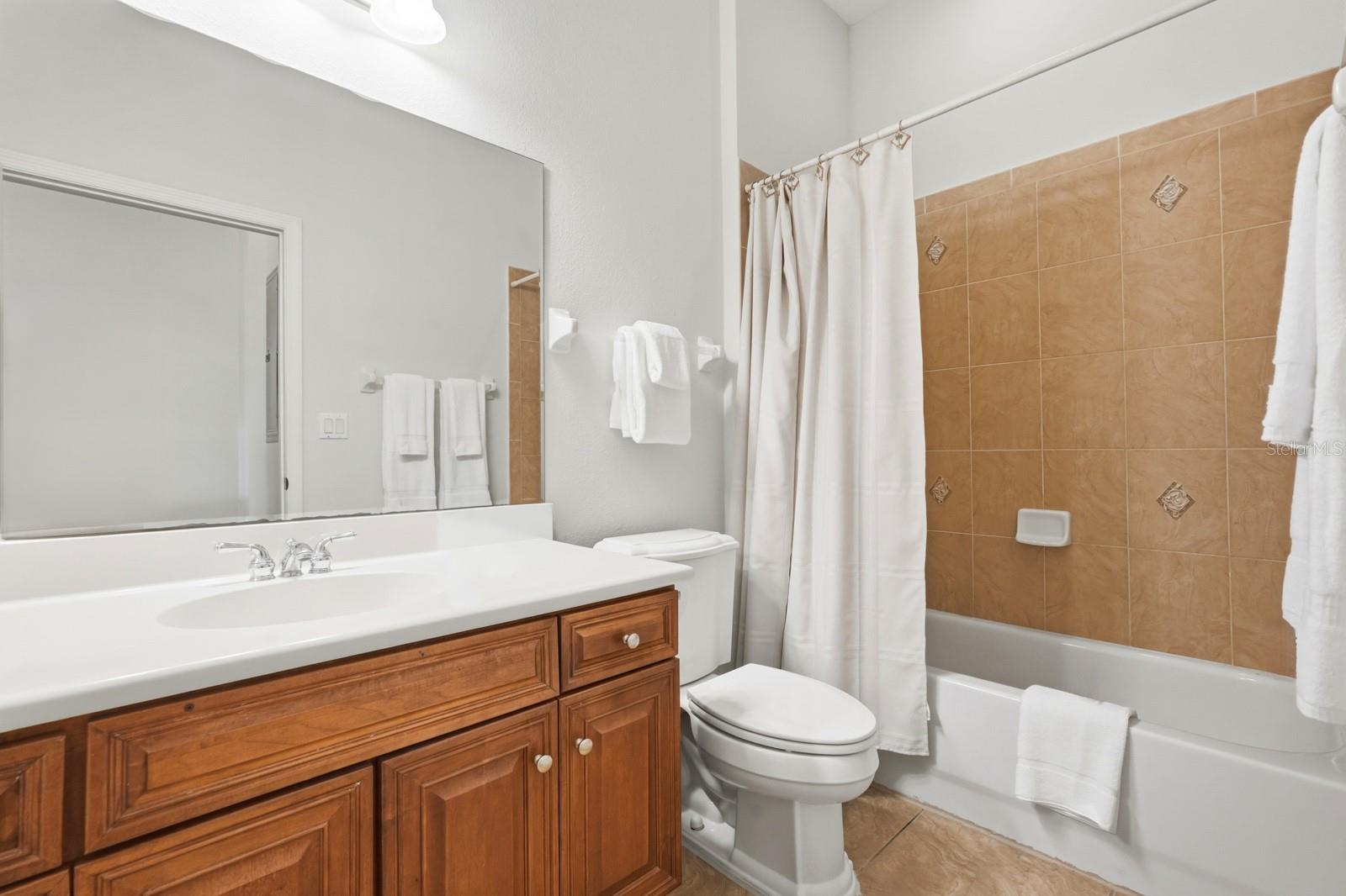 Image 27 of 51 For 5 Ocean Crest Drive 1443