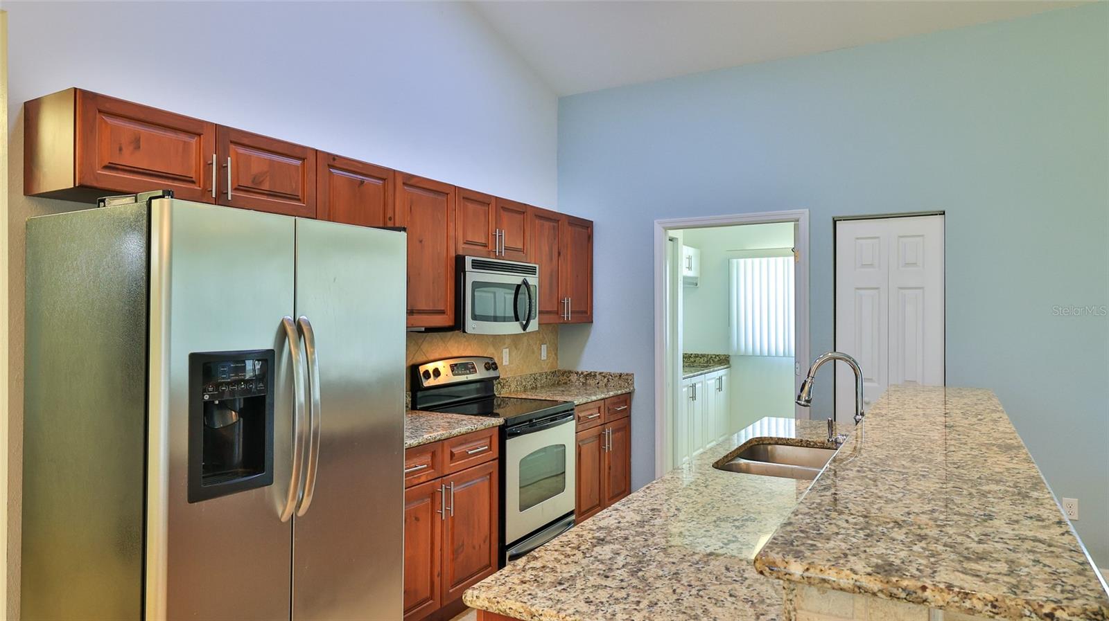 Image 5 of 12 For 28 Ames Lane