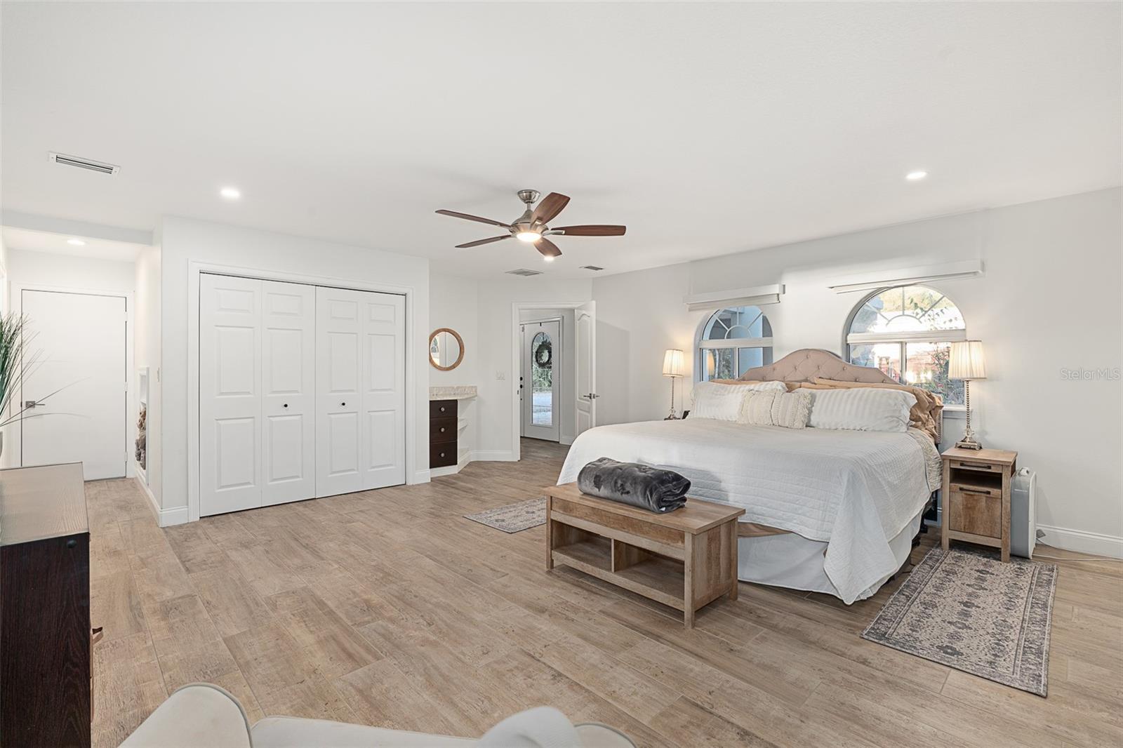 Image 19 of 57 For 5584 Ocean Shore Boulevard