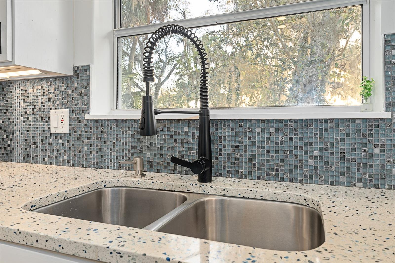 Image 26 of 57 For 5584 Ocean Shore Boulevard