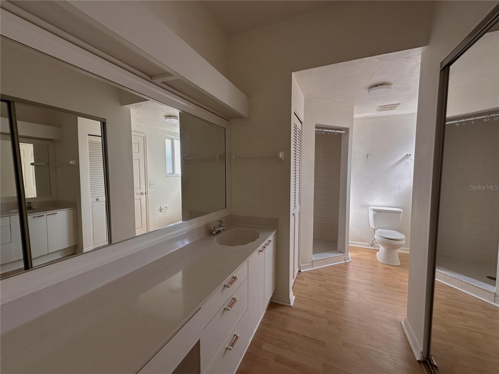 Image 17 of 31 For 35 Magnolia Avenue 35