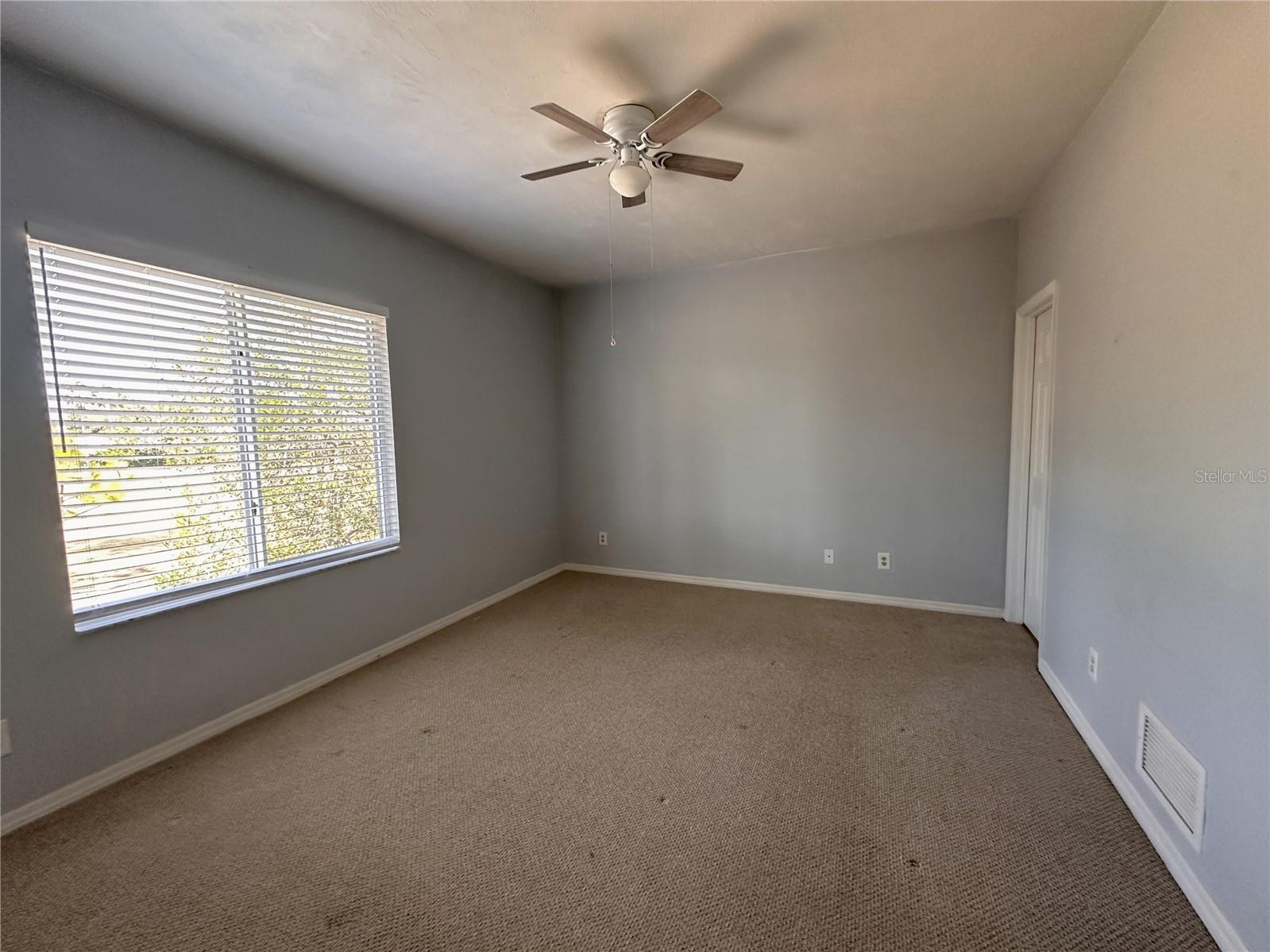 Image 21 of 31 For 35 Magnolia Avenue 35