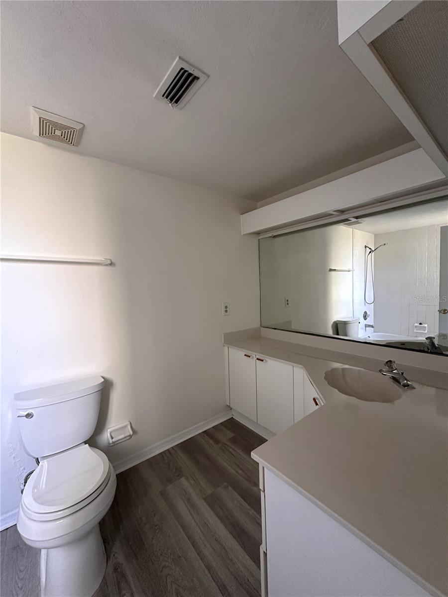 Image 22 of 31 For 35 Magnolia Avenue 35