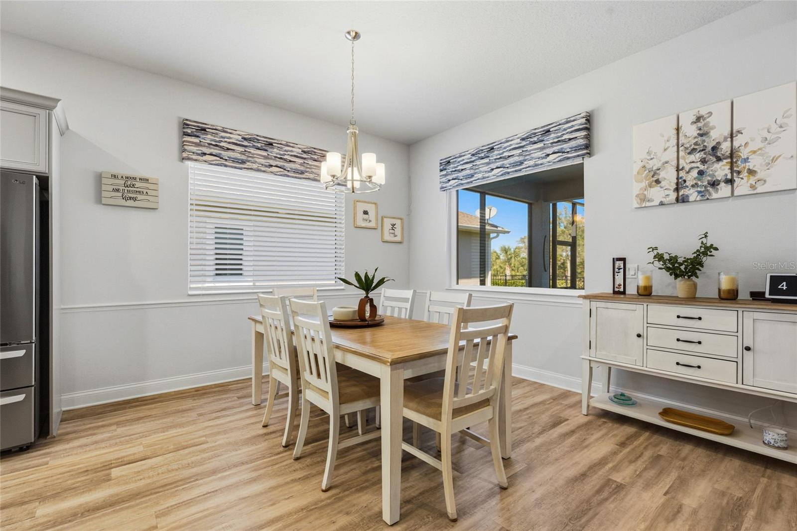 Image 12 of 50 For 8 Lakewalk Drive