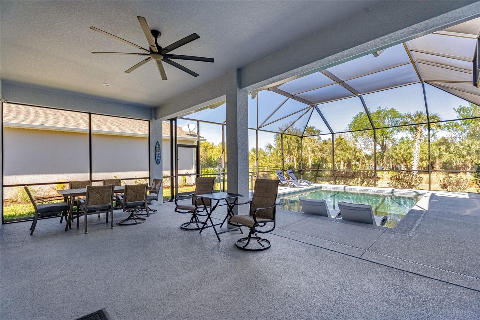 Image 35 of 50 For 8 Lakewalk Drive