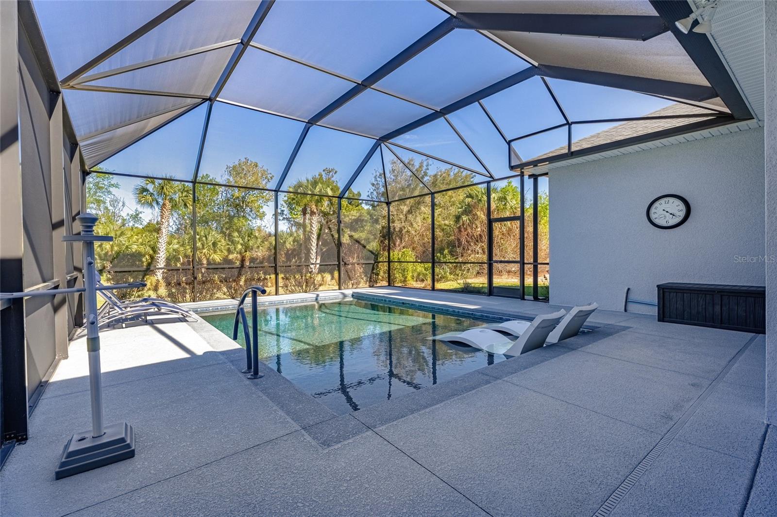 Image 37 of 50 For 8 Lakewalk Drive