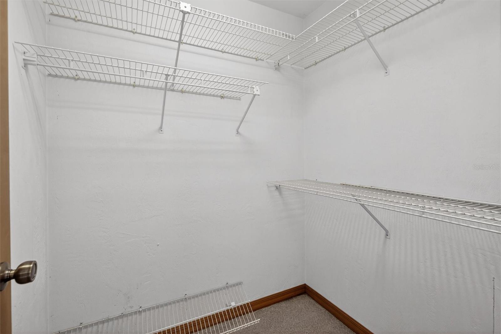 Image 15 of 93 For 239 Wilmette Avenue