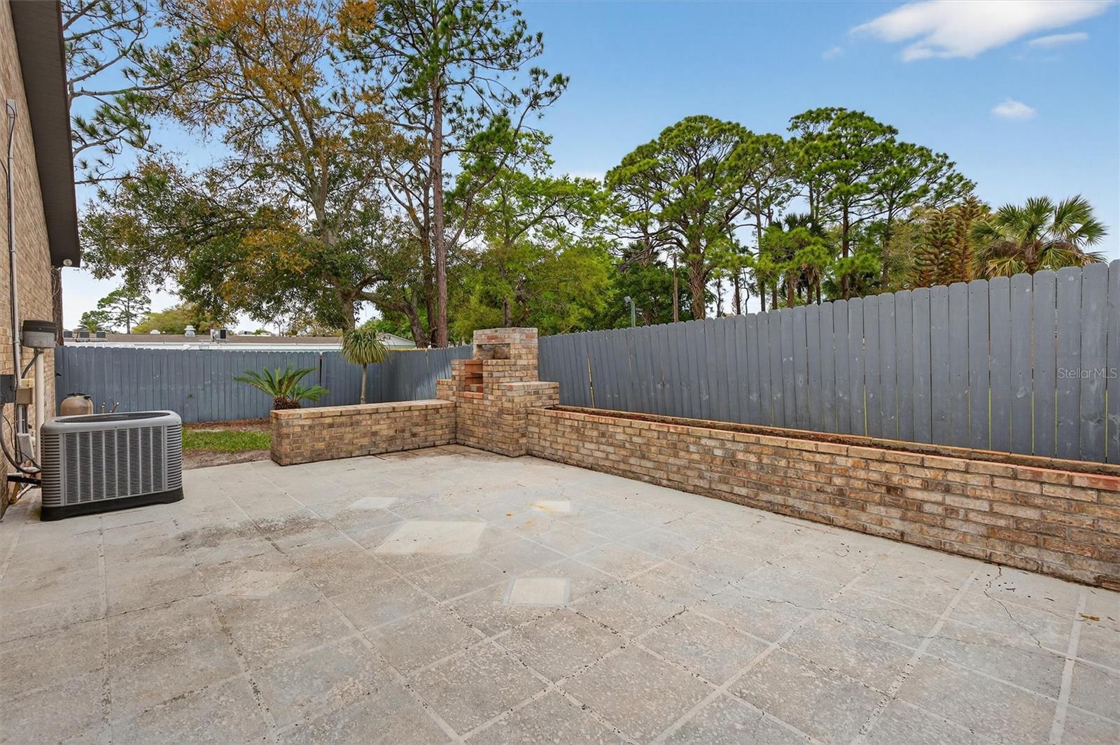 Image 26 of 93 For 239 Wilmette Avenue