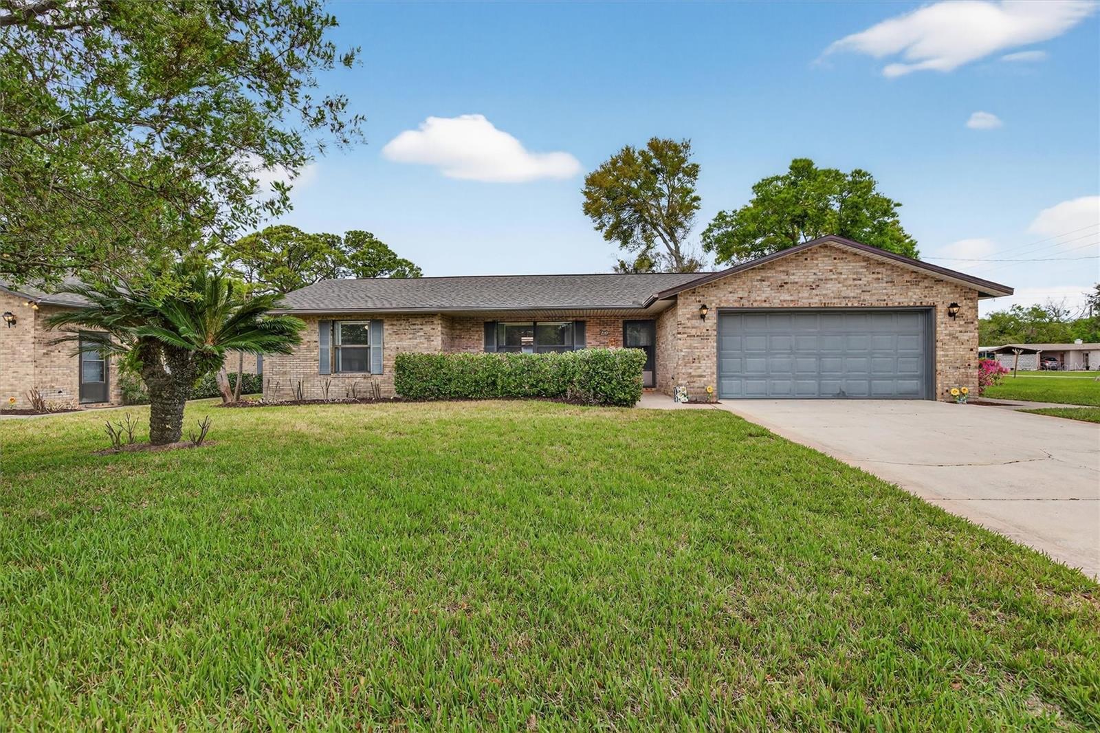 Image 40 of 93 For 239 Wilmette Avenue