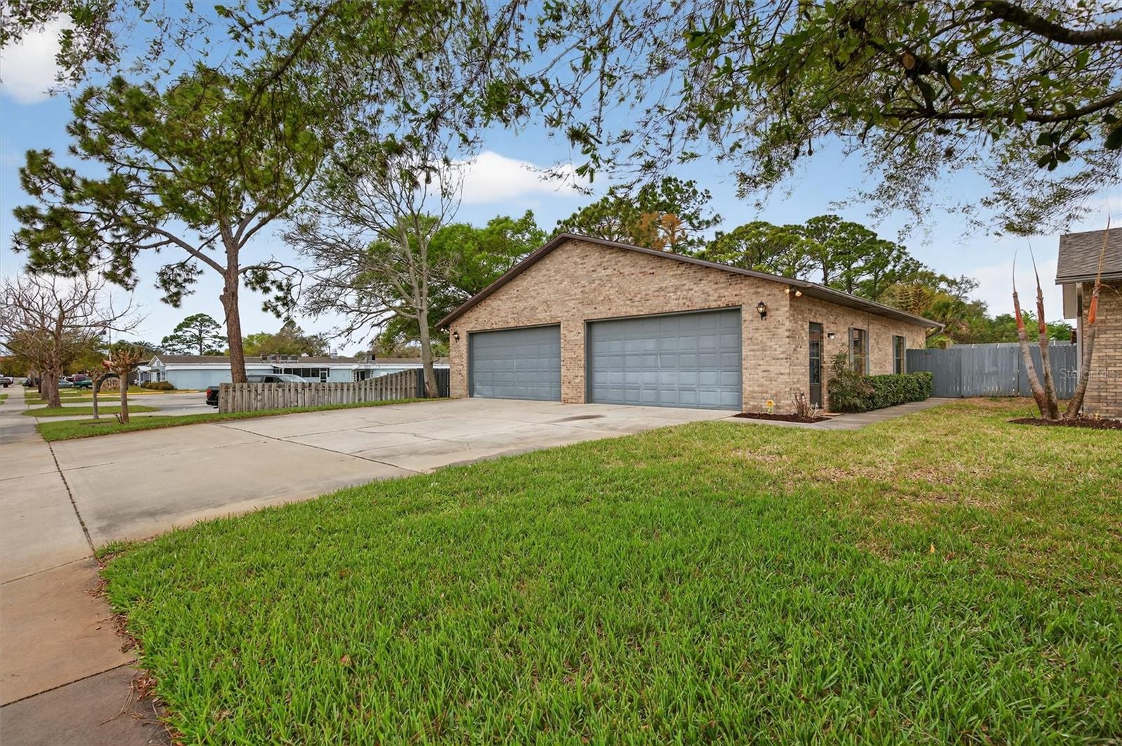 Image 41 of 93 For 239 Wilmette Avenue