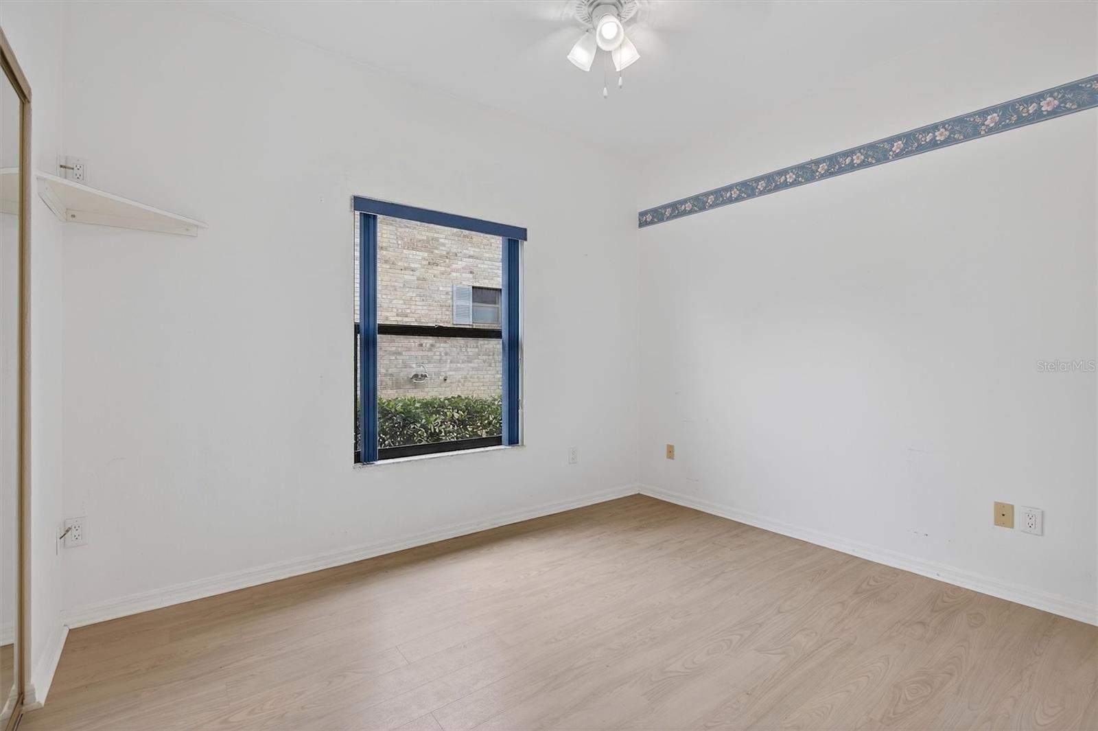 Image 54 of 93 For 239 Wilmette Avenue