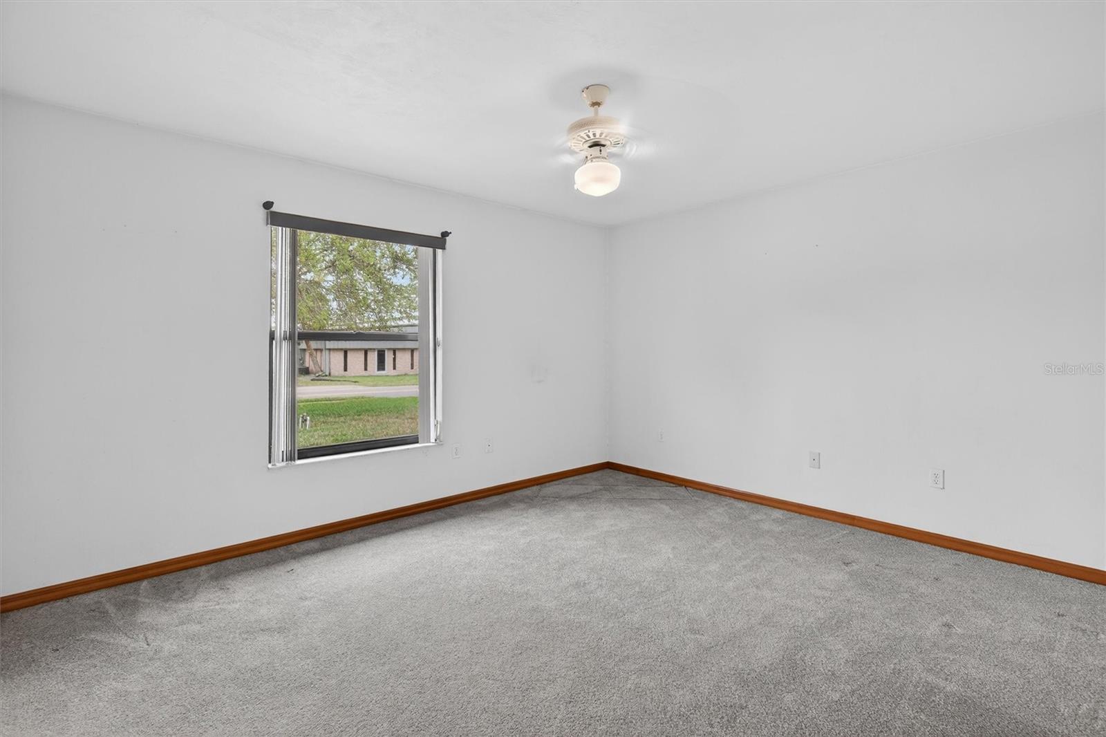 Image 6 of 93 For 239 Wilmette Avenue