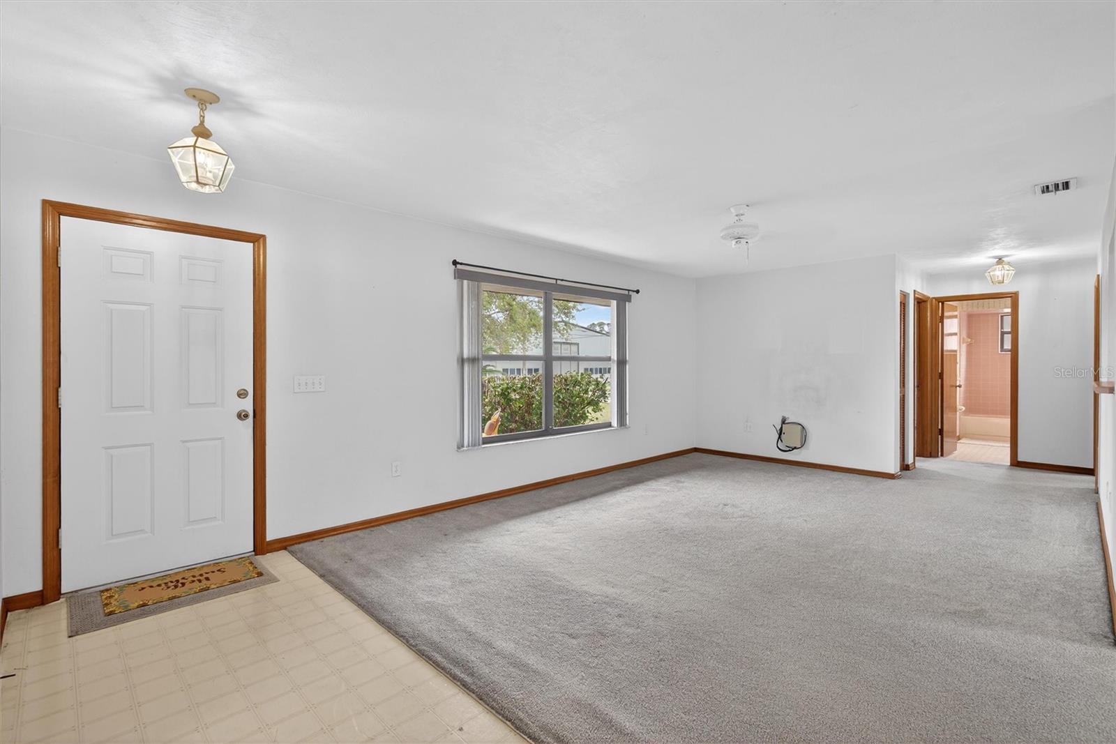 Image 66 of 93 For 239 Wilmette Avenue