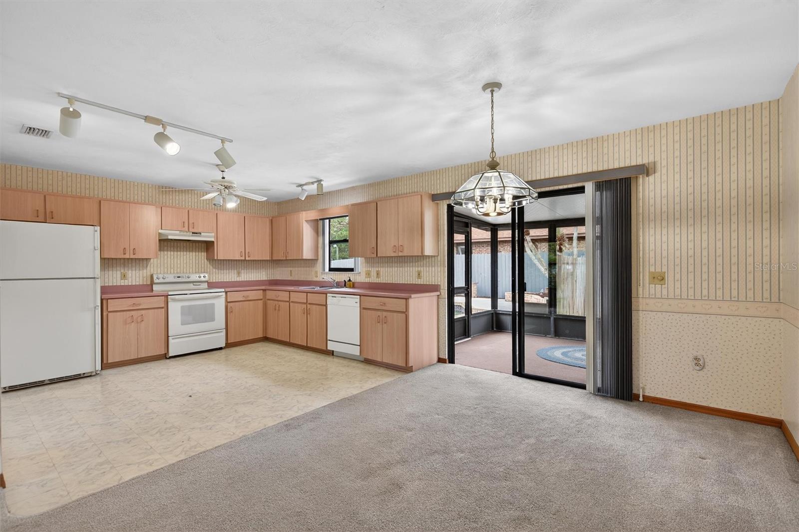 Image 71 of 93 For 239 Wilmette Avenue