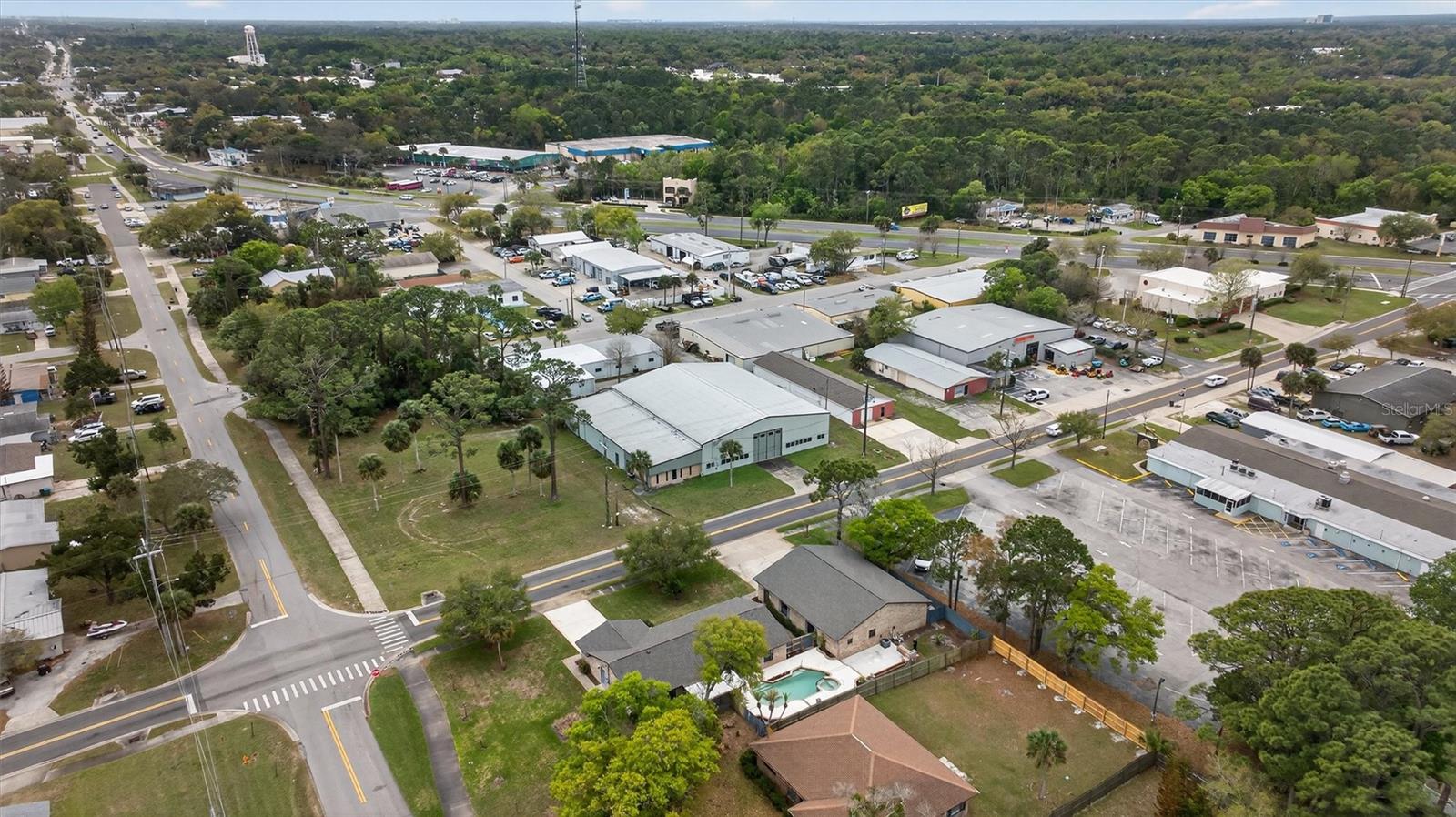 Image 82 of 93 For 239 Wilmette Avenue